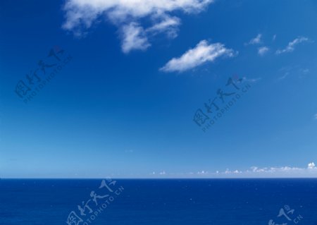 蓝色的海洋图片