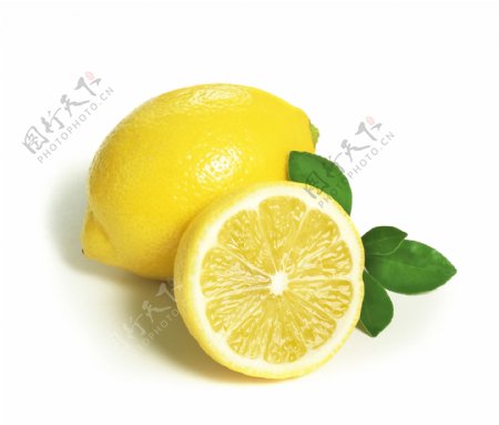 切半的黄柠檬