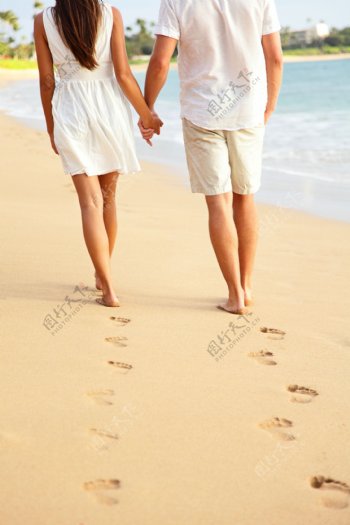 海边情侣图片