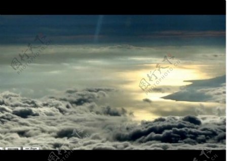 免费下载云端视频素材大气天空片头