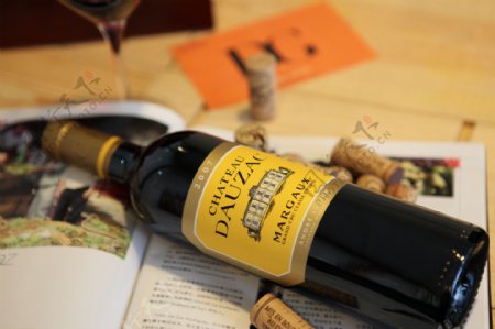 杜扎克干红葡萄酒图片