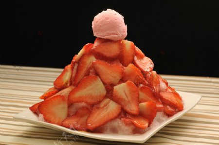 超级草莓冰图片