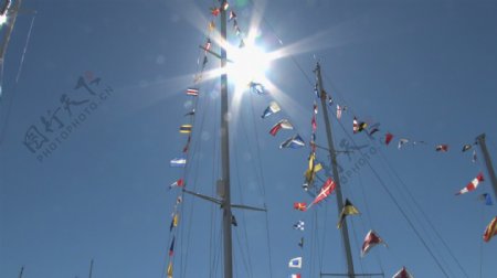 在帆船上股票视频国际旗帜视频免费下载