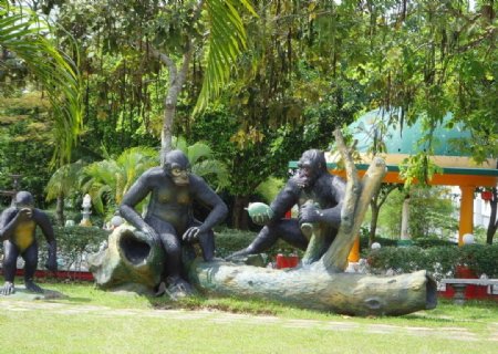 猩猩雕像图片