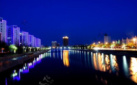 烟台海阳城区夜景图片