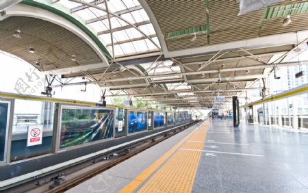 北京城铁13号线知春路站图片