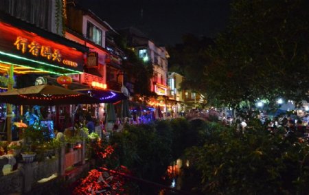 桂林阳朔的西街图片