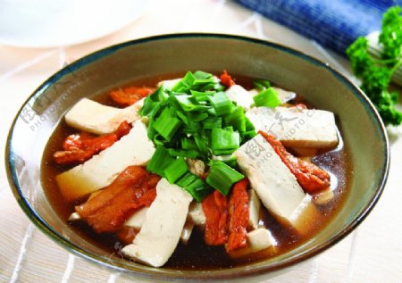 嫩豆腐炖肉图片