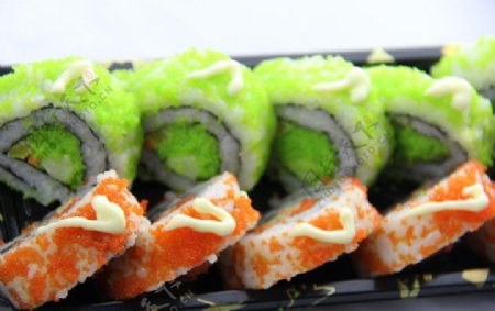 鱼籽蟹籽寿司图片