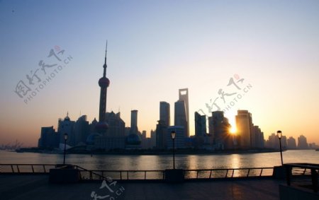上海2011新年第一道曙光图片