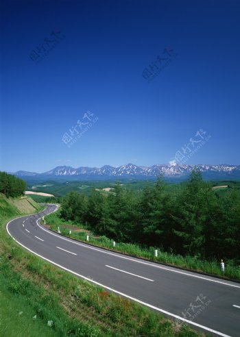 山间公路图片