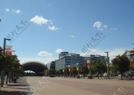 奥体中心的地铁站图片