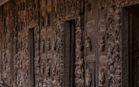 曼德勒寺院木雕图片