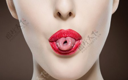 嘴唇口红舌头图片