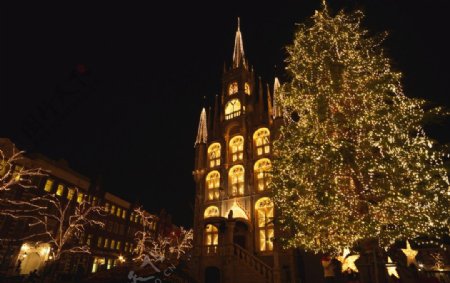 长崎教堂前的圣诞夜景图片