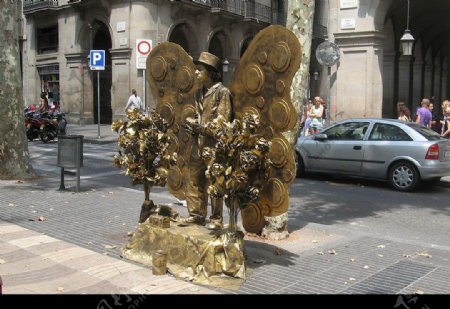 西班牙街头行为艺术图片