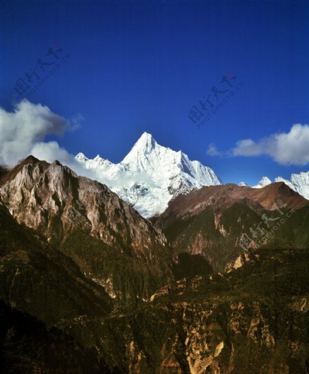 德钦梅里雪山之神女峰图片