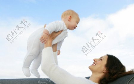 妈妈和婴儿宝宝图片