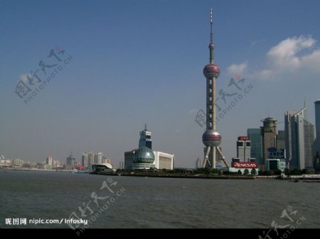 上海外滩东方明珠塔图片