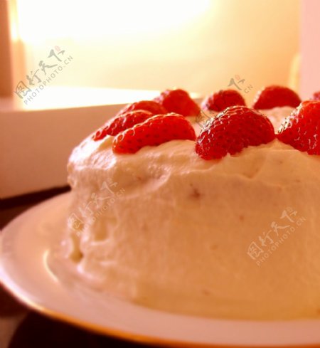 奶油草莓蛋糕图片