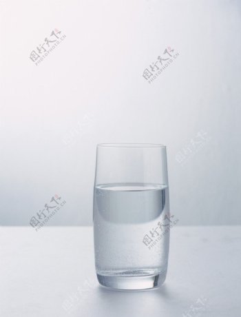 一杯水图片