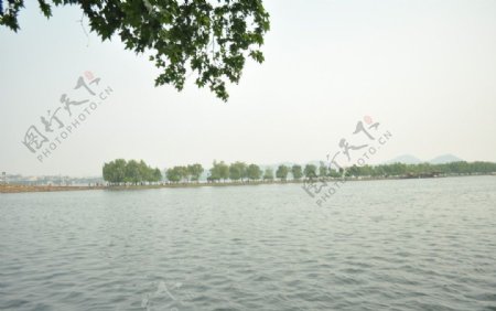 杭州西湖苏堤风景图片