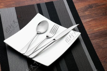 不锈钢餐具刀叉勺图片