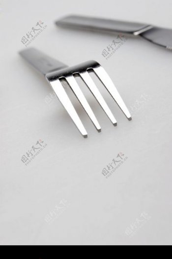 不锈钢餐具叉子特写图片