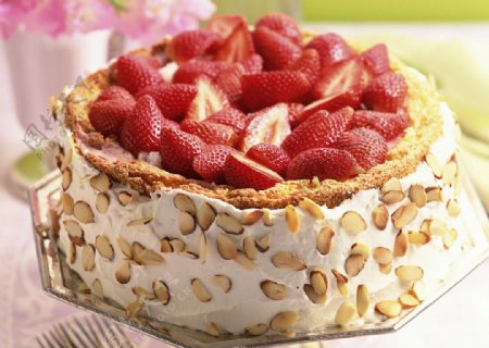 草莓花生蛋糕
