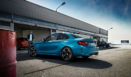 全新BMWM2双门轿跑车