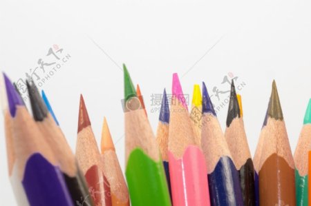 色彩多样的铅笔