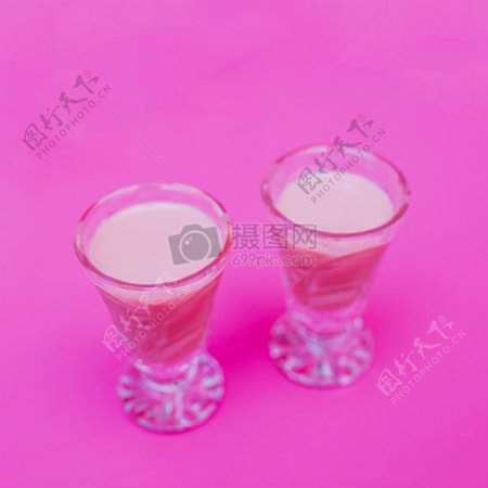 食品饮料玻璃桌子放松家甜蜜的好玩的粉红色