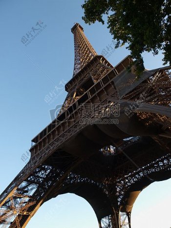 法国的埃菲尔铁塔