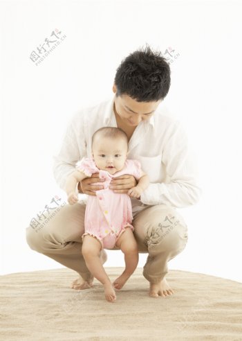爸爸与小宝宝图片