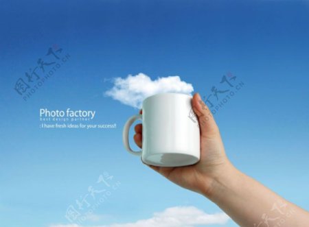 杯子云朵广告图片素材