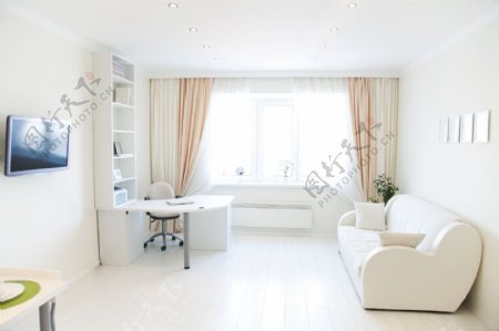 白色家具客厅装饰效果图片