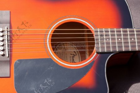 一把橘色吉他