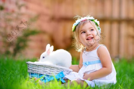 可爱兔子与小女孩图片