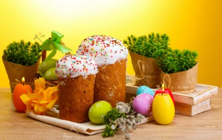复活节蛋糕与彩蛋