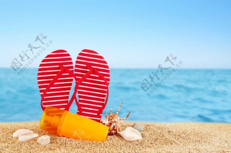 美丽的沙滩凉鞋景色高清图片