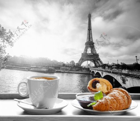 埃菲尔铁塔与咖啡面包图片