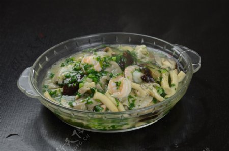 荠菜烩双菇虾仁图片