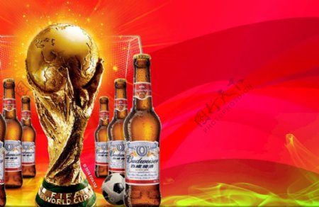 世界杯啤酒宣传海报设计PSD素材