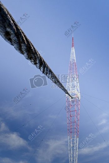 高耸的无线电塔