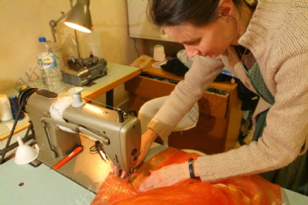 缝纫工人图片