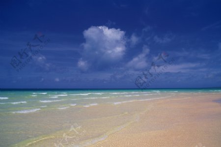 海滩海边风景如画美好大自然