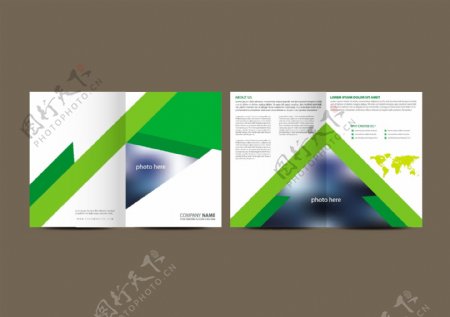 白色和绿色几何商业手册