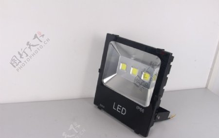 LED一体鳍片投光灯