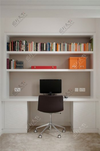 现代小户型书房装修电脑桌带书架效果图