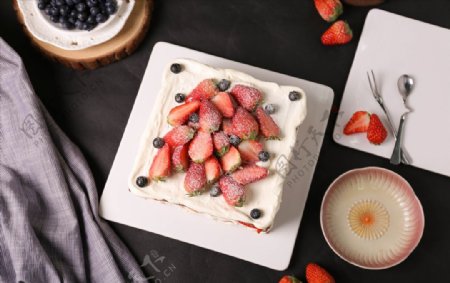 奶油草莓蛋糕